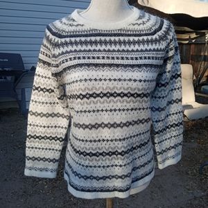 Outdoorsy patterned sweater, white/grey/black, Large, acrylic